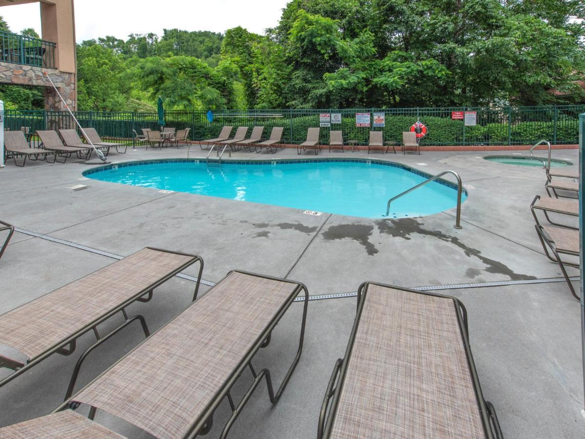 Апартаменты City Bear, 2Br, Pool, Spa, Downtown Gatlinburg, Sleeps 6 Экстерьер фото